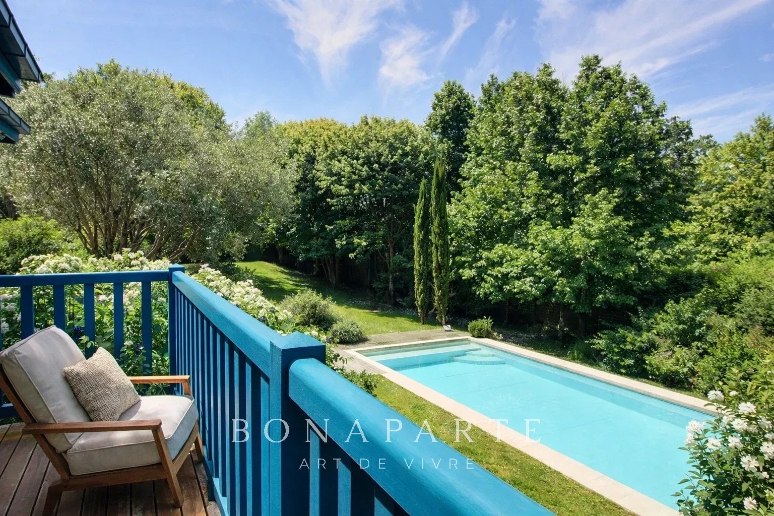 ARCANGUES - PROPRIETE AVEC PISCINE - FACE AU GOLF